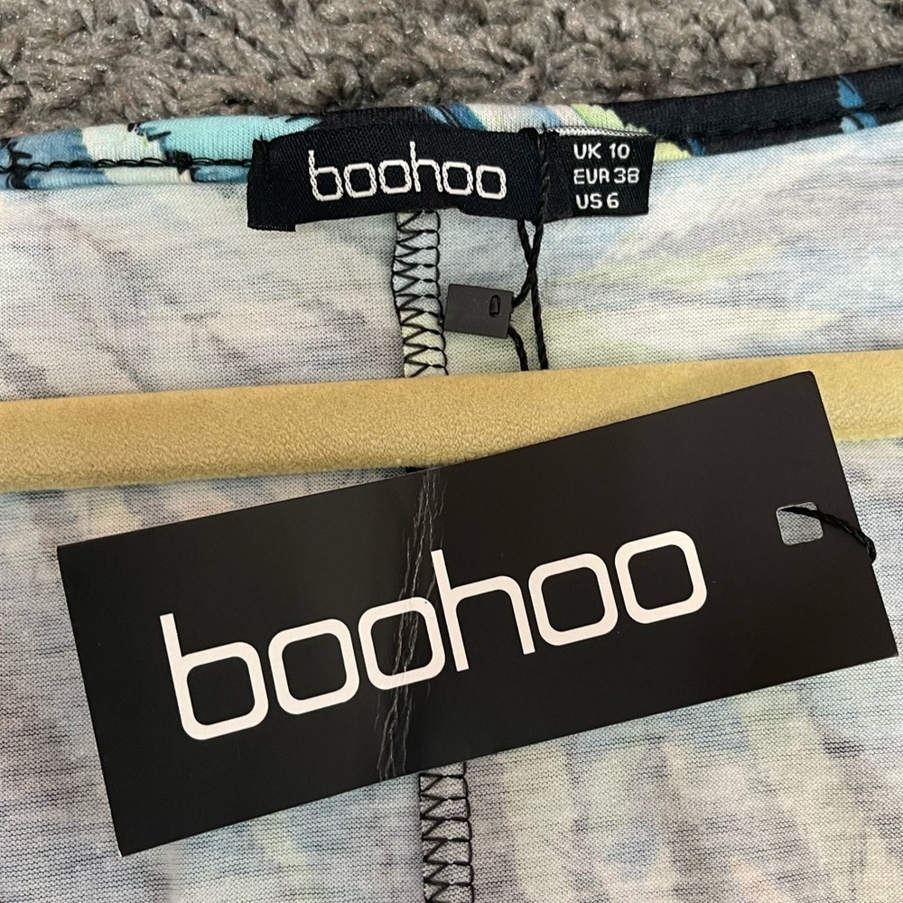 Boohoo green plant palm V-neck surplice romper shorts swimsuit coverup size 6 - Picture 9 of 14